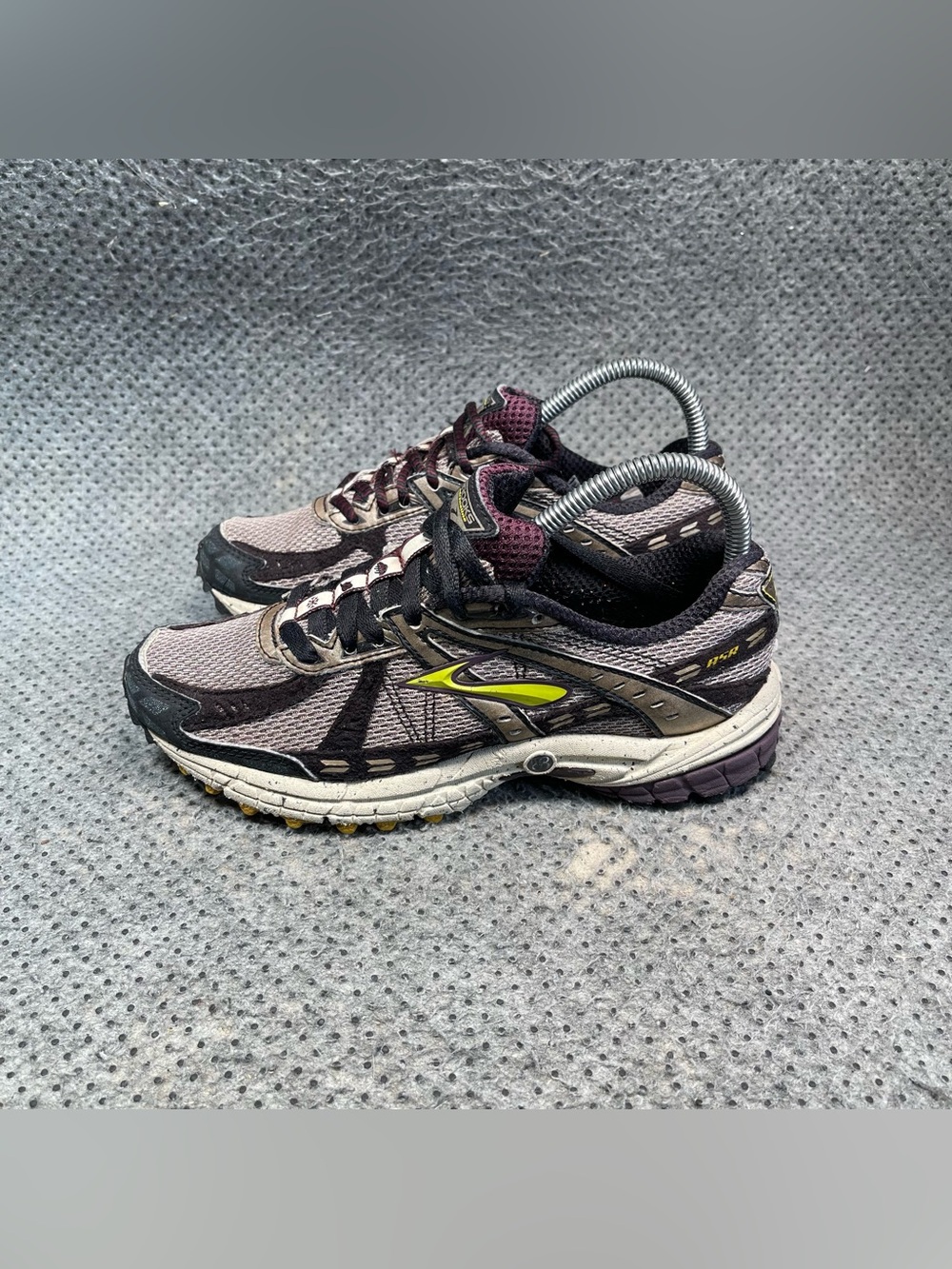 Brooks Adrenaline ASR Running Shoes Size 6 Women’s